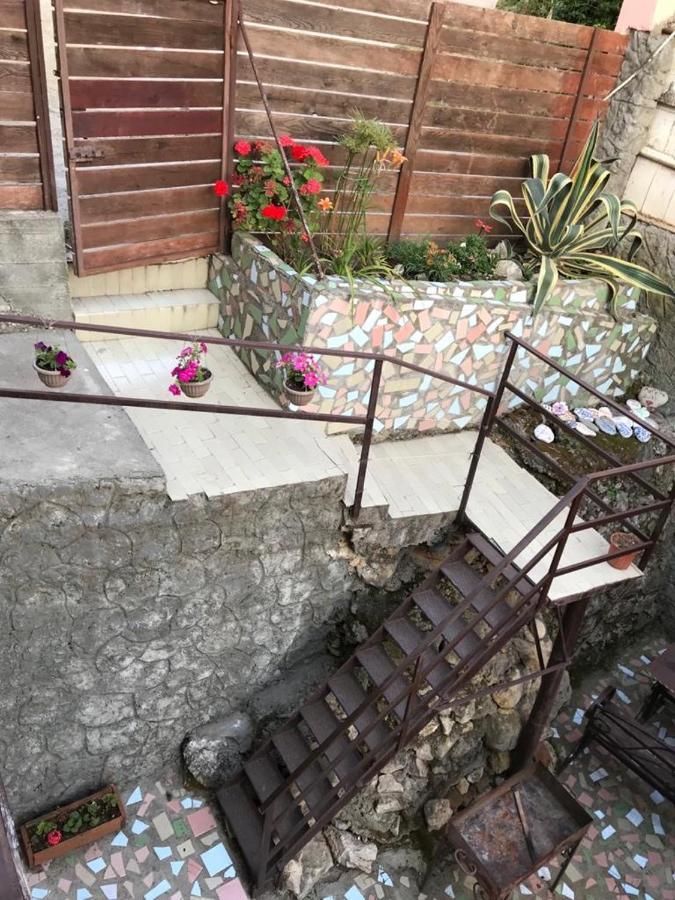 Gostevoy dom Samir Gagra Exterior foto